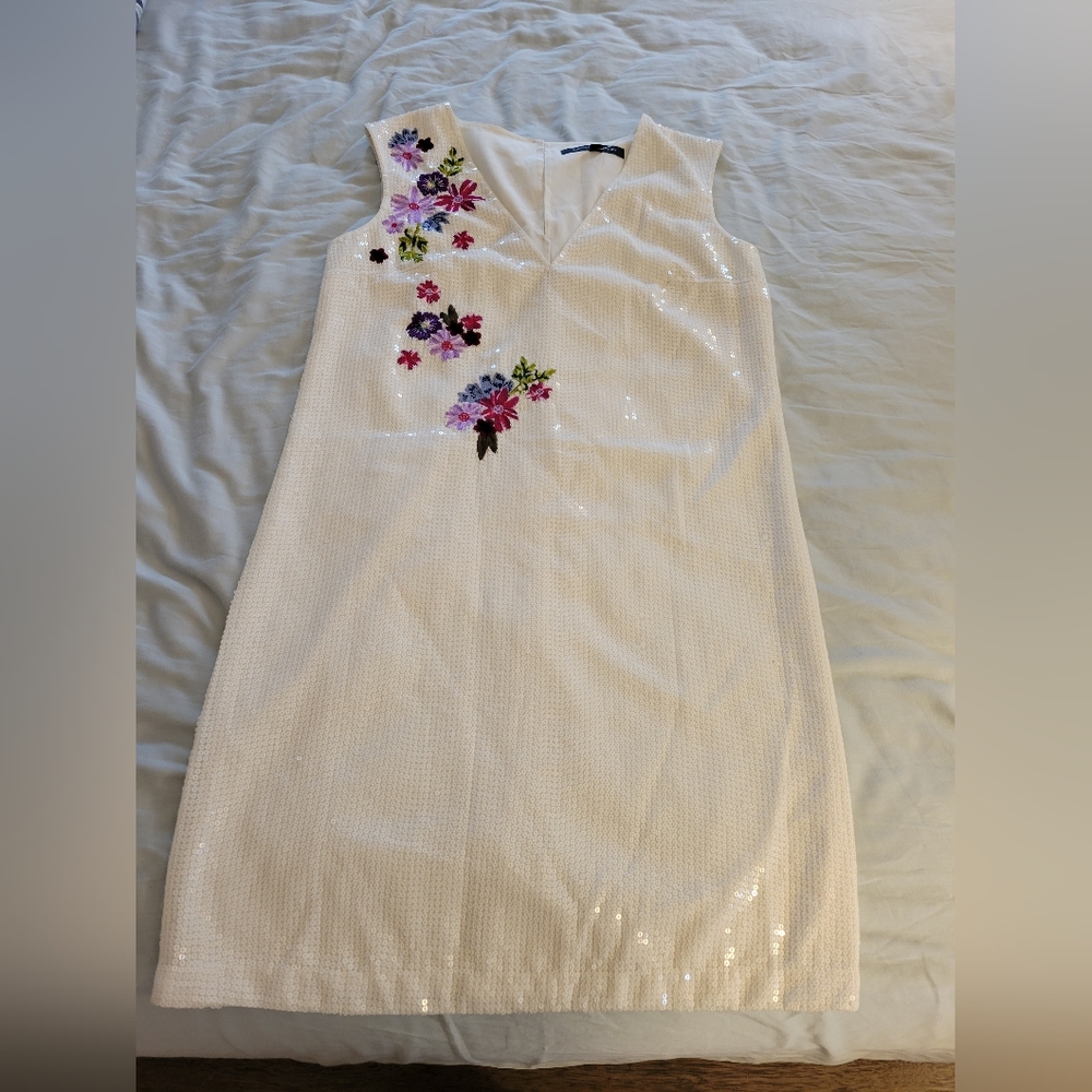 One of a Kind NWOT French Connection dress with sequin and embroidery